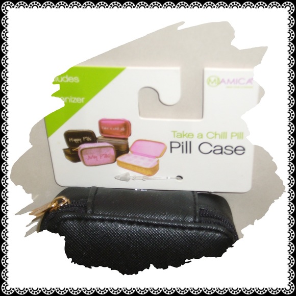 🇺🇸 SALE::,Daily Dose Travel Pill Case Unisex - Picture 3 of 4